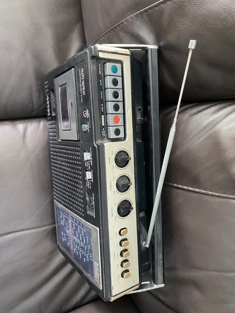 Vintage Toshiba Radio Cassette Player, Hobbies & Toys, Memorabilia