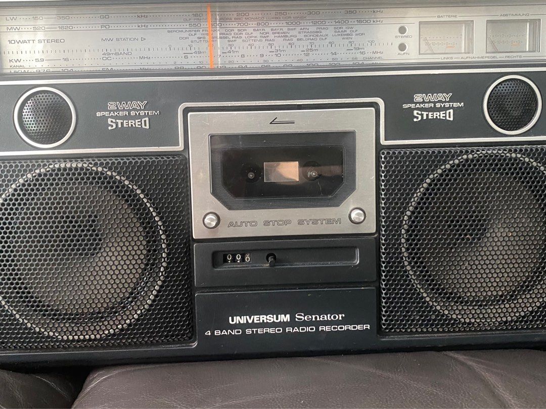 Vintage Universum cassette radio player, Hobbies & Toys, Memorabilia