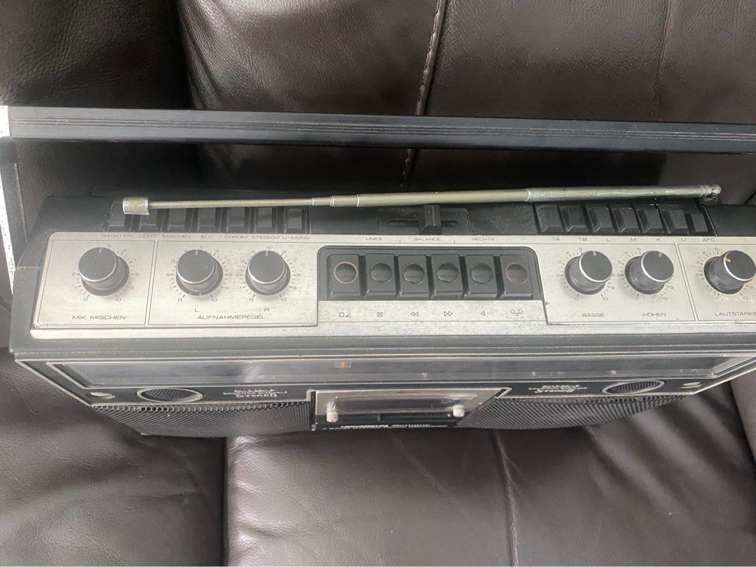 Vintage Universum cassette radio player, Hobbies & Toys, Memorabilia