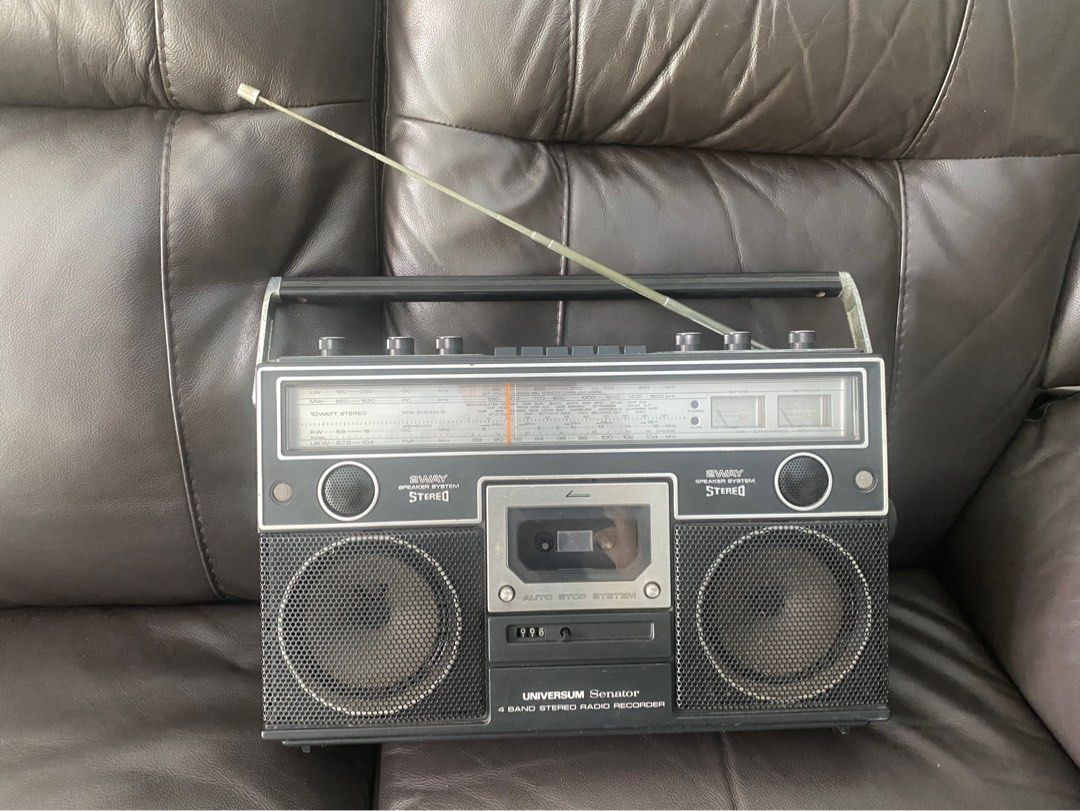 Vintage Universum cassette radio player, Hobbies & Toys, Memorabilia