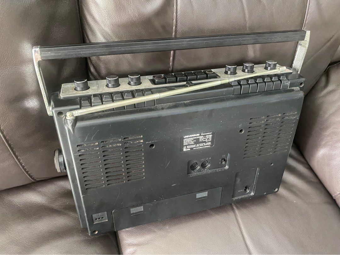 Vintage Universum cassette radio player, Hobbies & Toys, Memorabilia