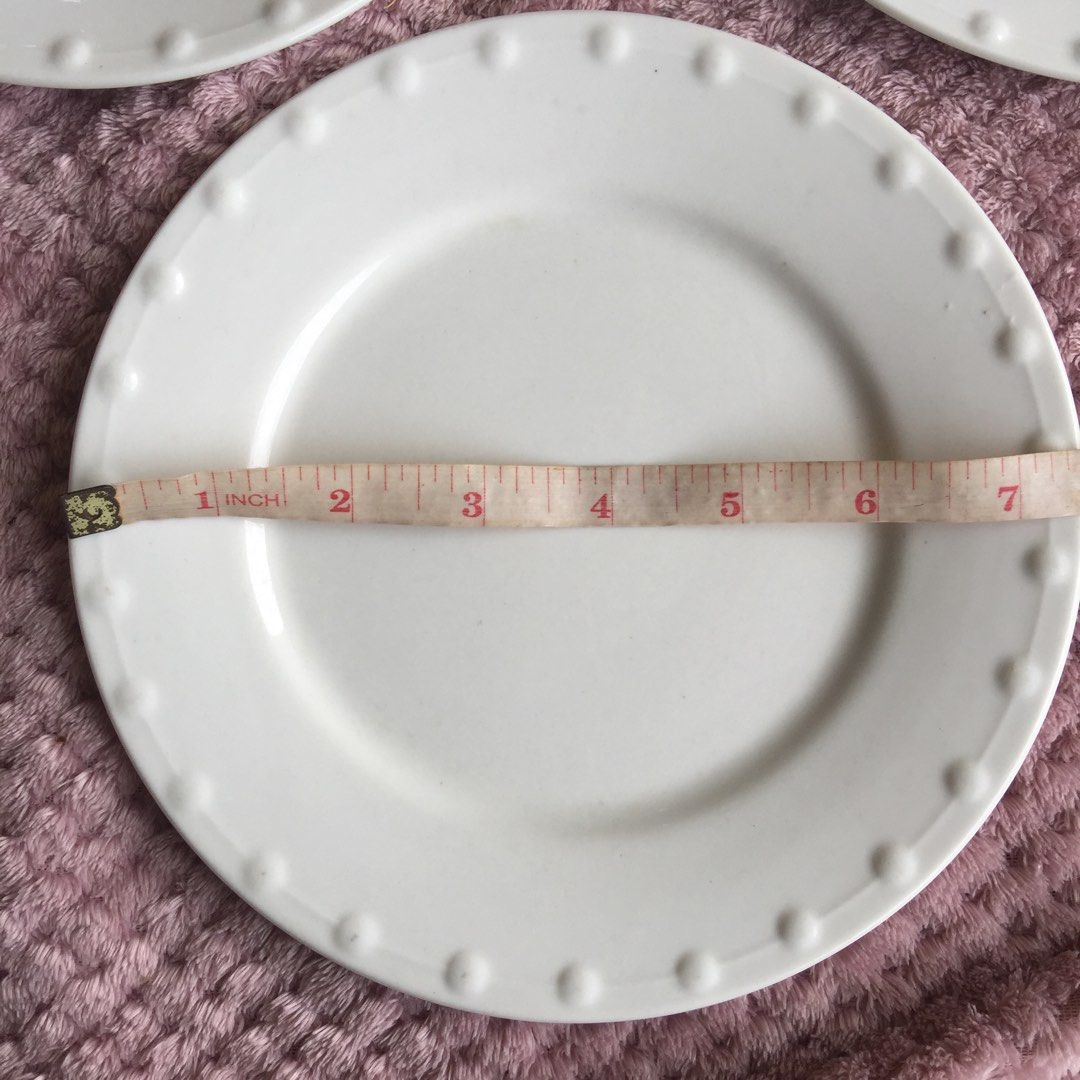 White Oneida Saucer (Category: Other Kitchenware & Tableware) located in Cainta. Submitted by ellengreen18 (Listing ID 1213846616, Image 2). Description: 3 Pieces Oneida Brand Saucer Dishwasher Safe/Microwave Safe P80/pc.Size: 7.5" Deliver thru Lalamove, Grab or JNT SF for accouny of buyer.
