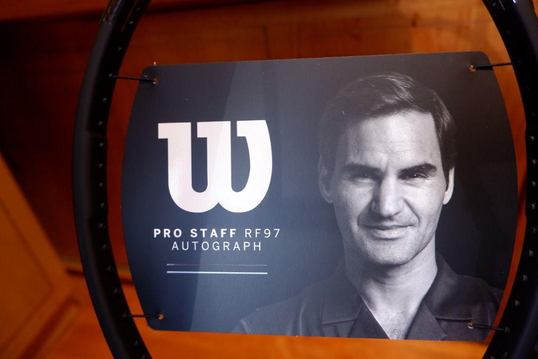 Wilson Pro Staff RF97 v13 (Grip 3) - Tennis Racket, 運動產品, 運動