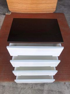 Wooden side drawer with plastic drawers

23L x 16W x 31H inches
4 sturdy plastic pullout drawers
Wooden frame
In good condition
Code ldmd s490