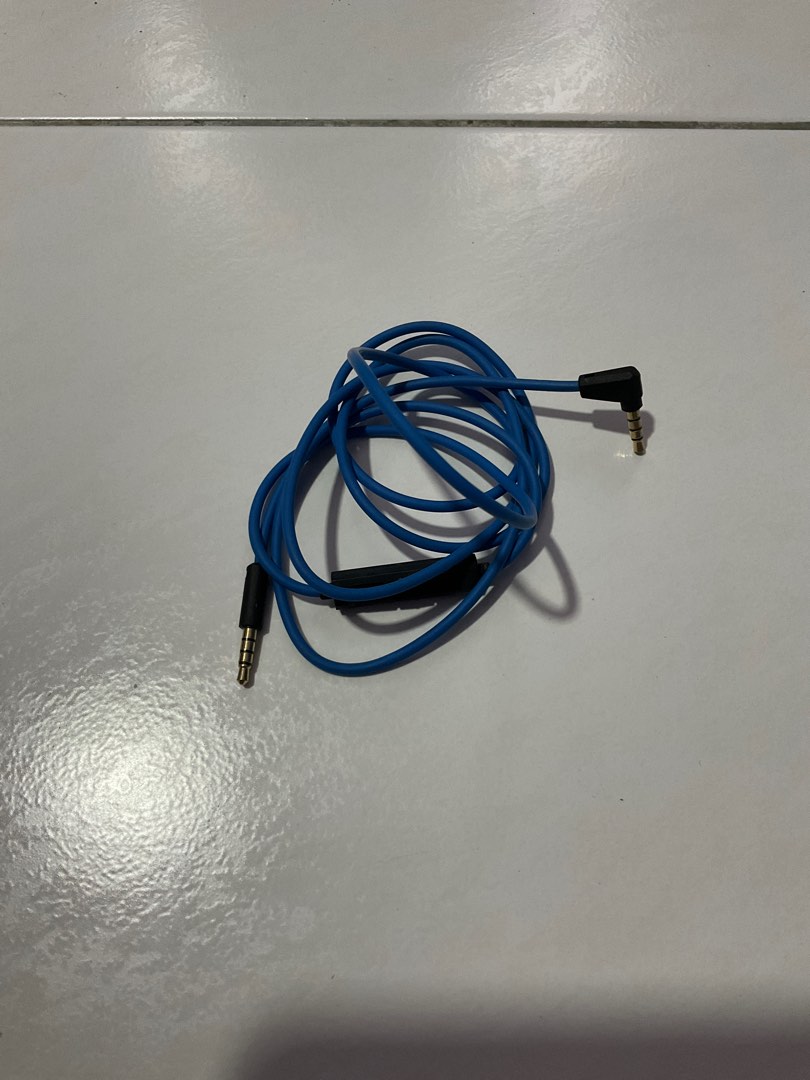 3.5mm audio jack cable with inline mic, Audio, Headphones & Headsets on