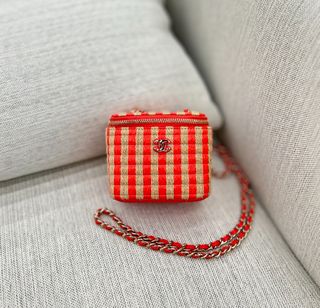 （分類：）位於 。 由 ginzaxiaoma.luxurybag.watch 提交（商品編號 1214081119，圖片 1）。簡介： 。