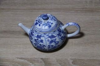 青花瓷茶壶（明代沉船打捞）