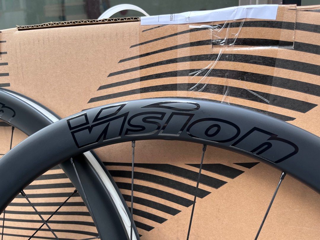 Vision Metron 45 Rim 💥💥全新行貨 最新到貨💥💥 台灣Vision Metron 45 SL 碳纖維碟剎公路輪組, 運動產品, 單車及配件, 單車 - Carousell