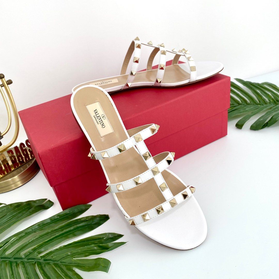 Rockstud flat calfskin cheap slide sandal