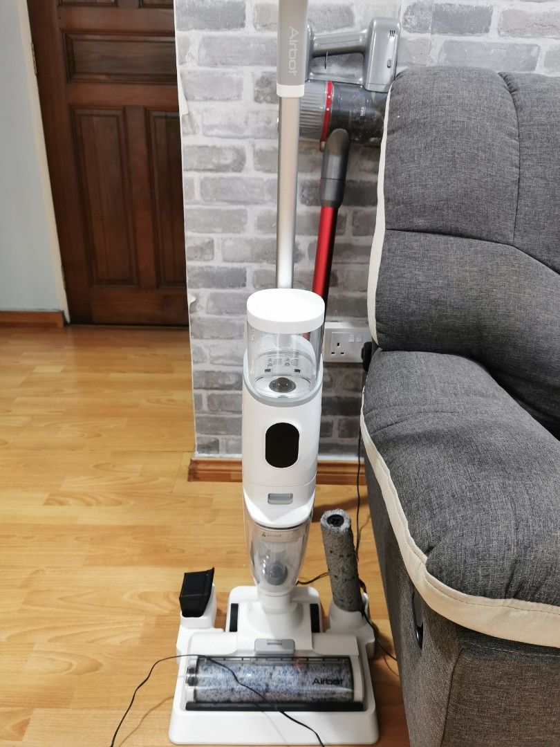 Airbot iClean PRO wet dry vacuum, TV & Home Appliances, Vacuum Cleaner