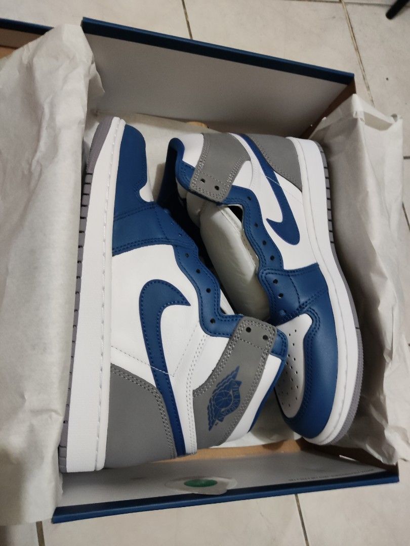 aj1 grey blue