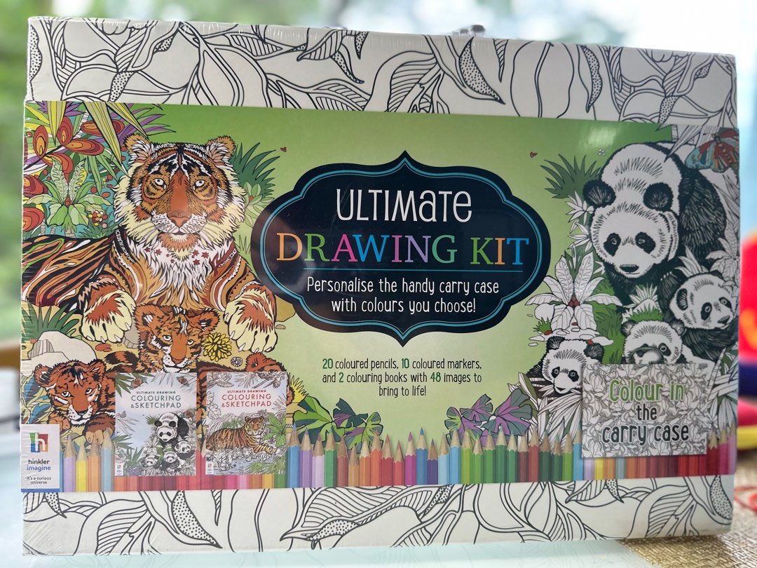 Art Maker Ultimate Drawing Kit Carry Case, Hobbies & Toys, Stationery