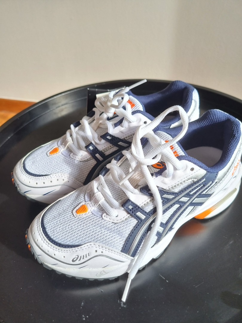 Us asics store