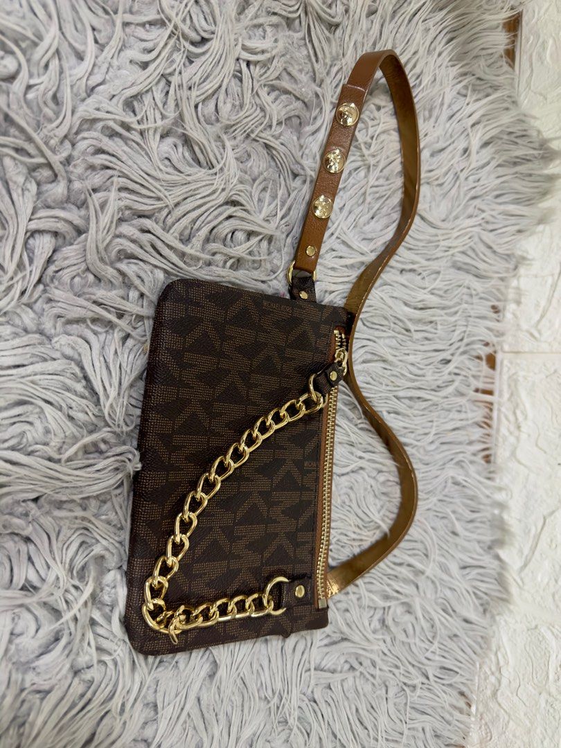 Authentic MK Belt Bag (Category: Luxury Bags & Wallets) located in General Trias. Submitted by pazmaravillas (Listing ID 1214157181, Image 1). Description: .