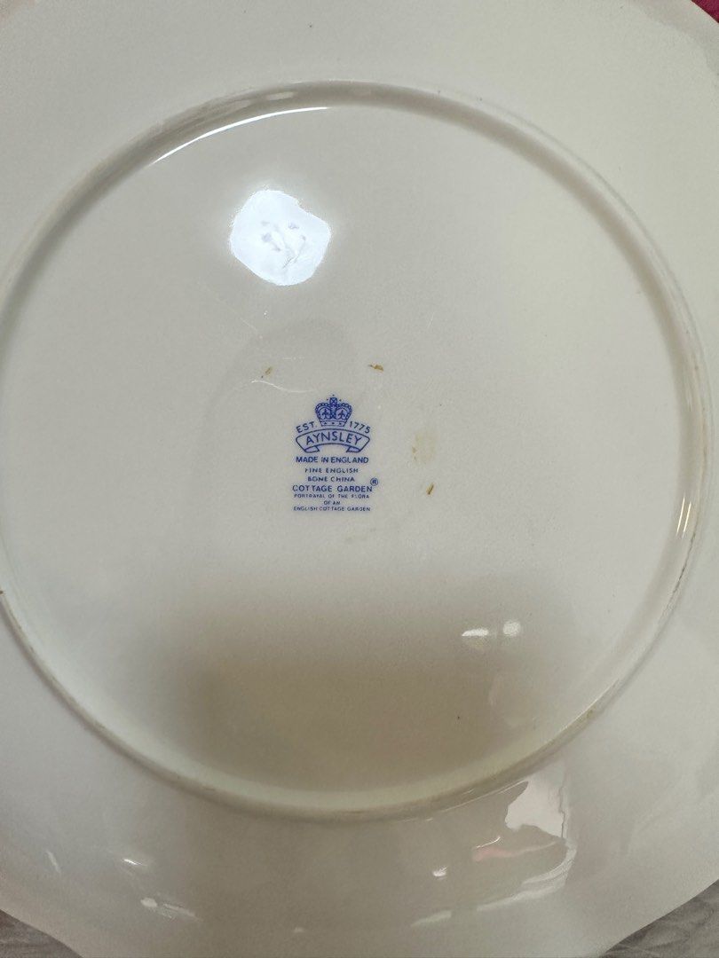 SALE!! Aynsley Cake Plate (Category: Dinnerware & Cutlery) located in Pasig City. Submitted by glam_things (Listing ID 1214143860, Image 3). Description: .
