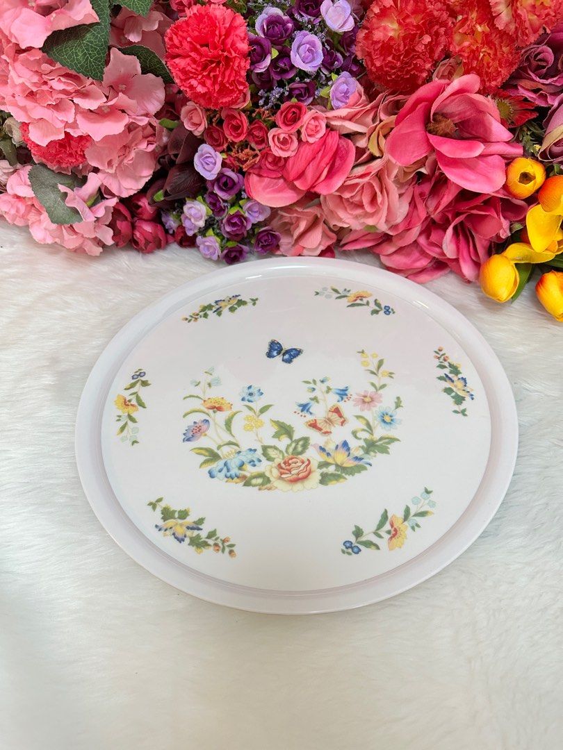 Aynsley Melamine Round Tray (Category: Dinnerware & Cutlery) located in Pasig City. Submitted by glam_things (Listing ID 1214143581, Image 1). Description: .