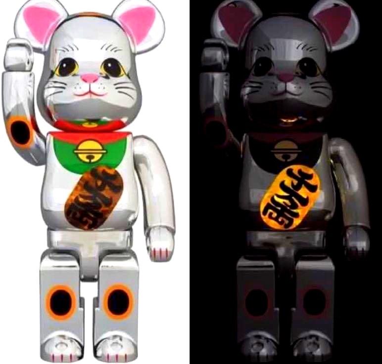 Bearbrick Manekineko Silver Plated Emit Light 1000%