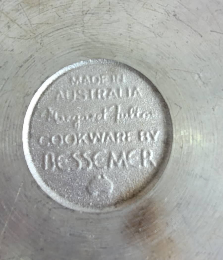 BESSEMER 12" Dutch Oven, Furniture & Home Living, Kitchenware