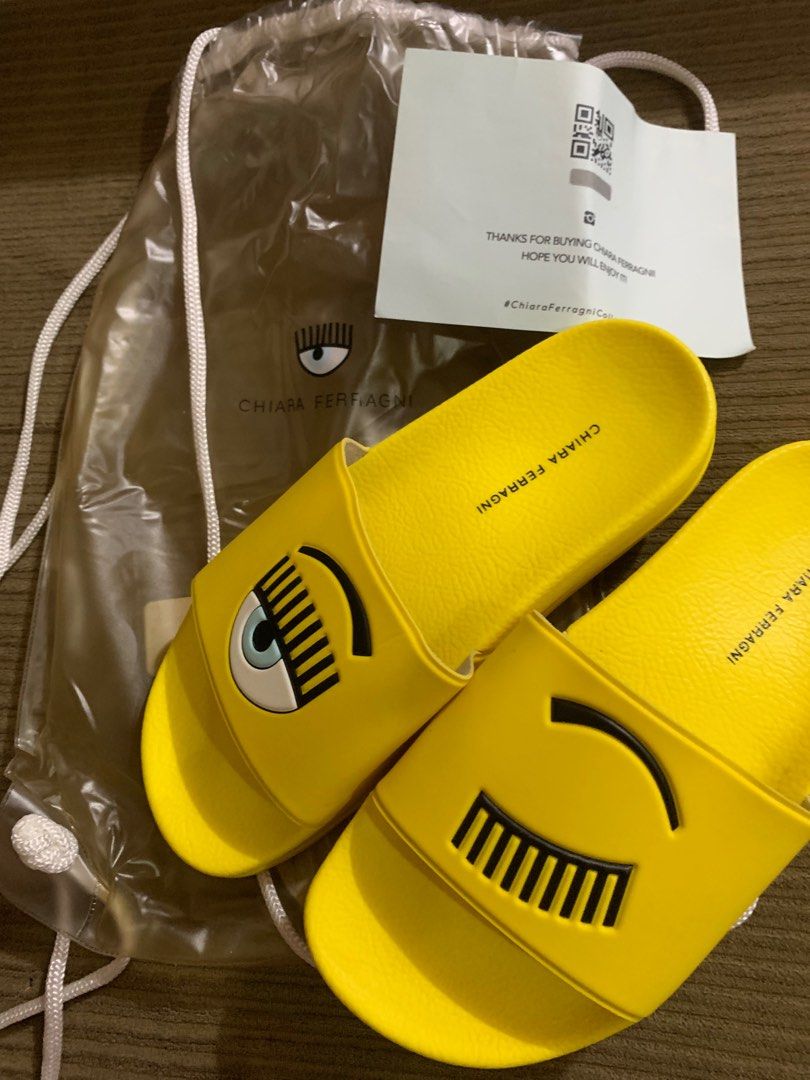 Chiara ferragni cheap slides