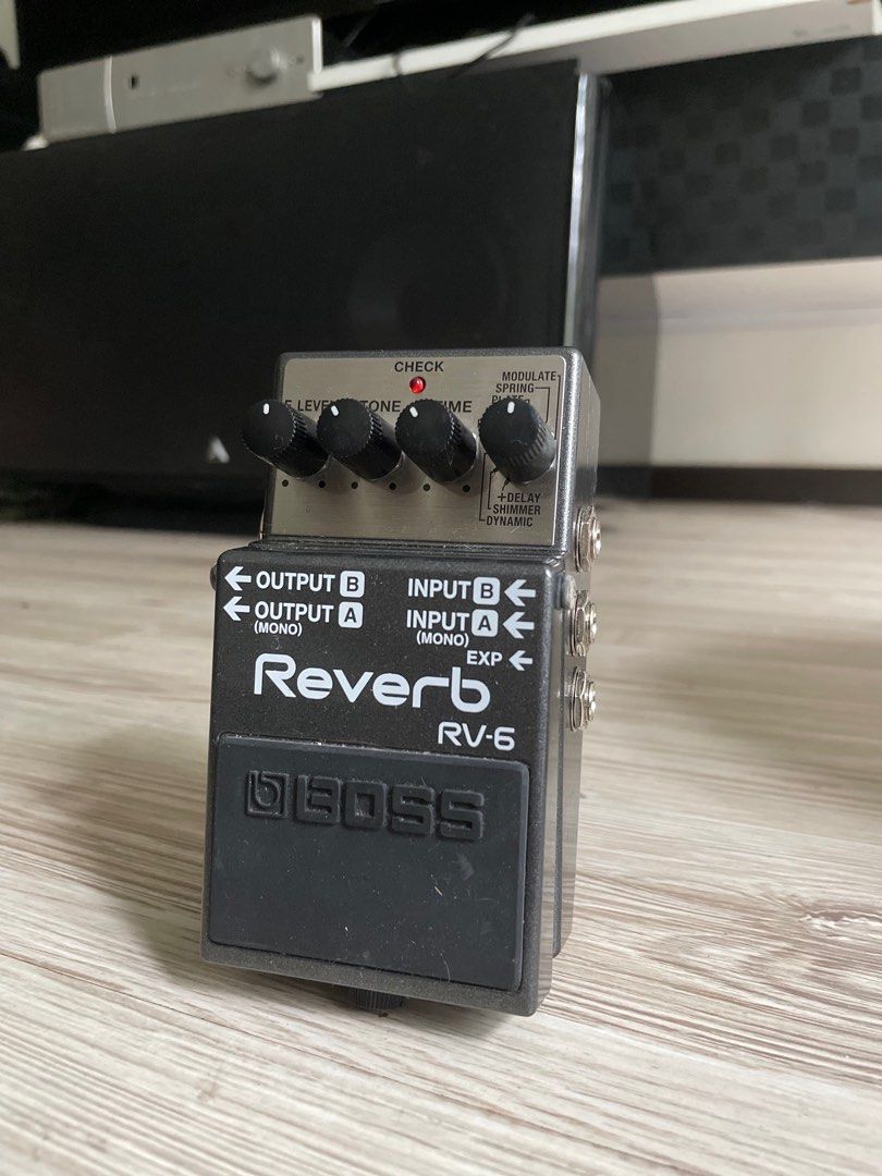 boss reverb guitar pedal