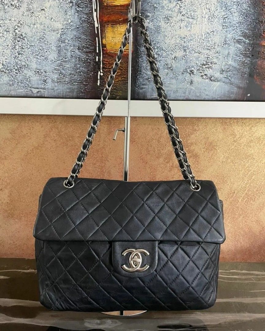 Chanel Classic Single Flap Lambskin Maxi Black, Women's Fashion, Bags &  Wallets, Shoulder Bags on Carousell