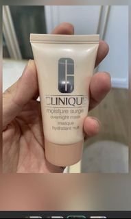 Clinique Moisture Surge Overnight Mask
