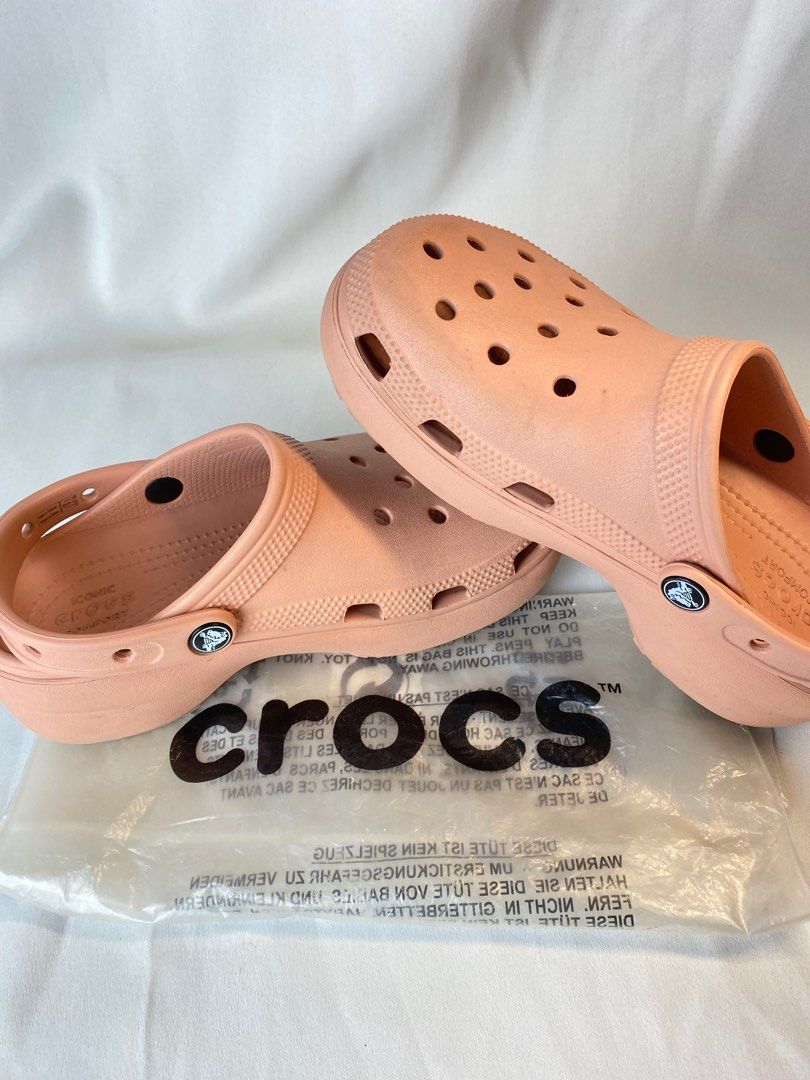 CROCS CLASSIC PLATFORM PALE BLUSH, Women's Fashion, Footwear, Shoe