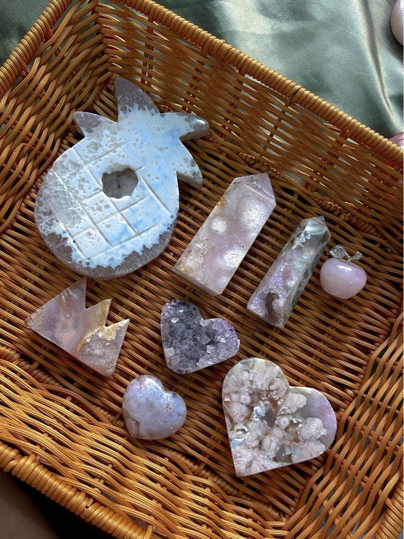 Crystan Bundle For Sale pink amethyst flower agate tower (Category: Other Home Decor) located in Mandaluyong City. Submitted by stephysyy (Listing ID 1214097338, Image 1). Description: Bundle #1 ₱2950 Druzy Agate Pineapple Pink Amethyst Tower Pink Amethyst flowe agate tower Pink Amethyst Mountain Flower Agate Heart Amethyst Heart Flower Agate Heart Rose Quartz Apple.