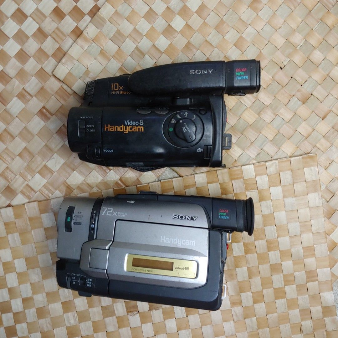 直売正規G91 SONY ソニー 8mm ビデオカメラ Hi8 Handycam CCD-TR2 ハンディカム アクセサリー 付属品有 中古 現状品 重さ:約813g 8ミリビデオカメラ
