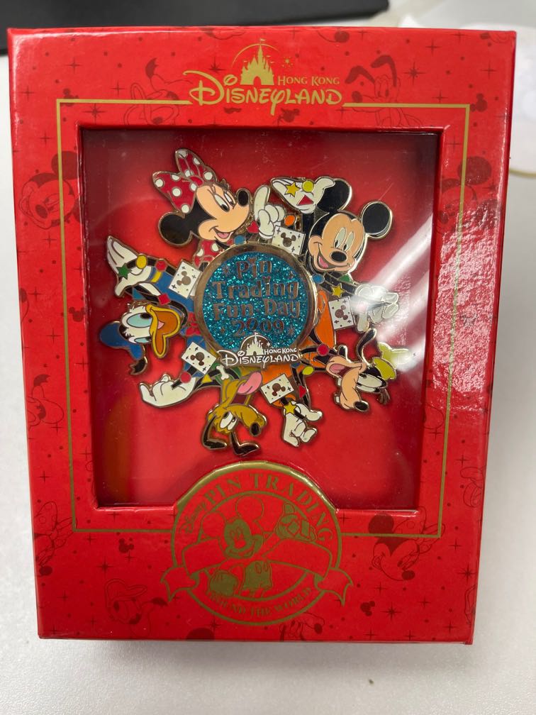 Disneyland pin, 興趣及遊戲, 收藏品及紀念品, 明星周邊 Carousell