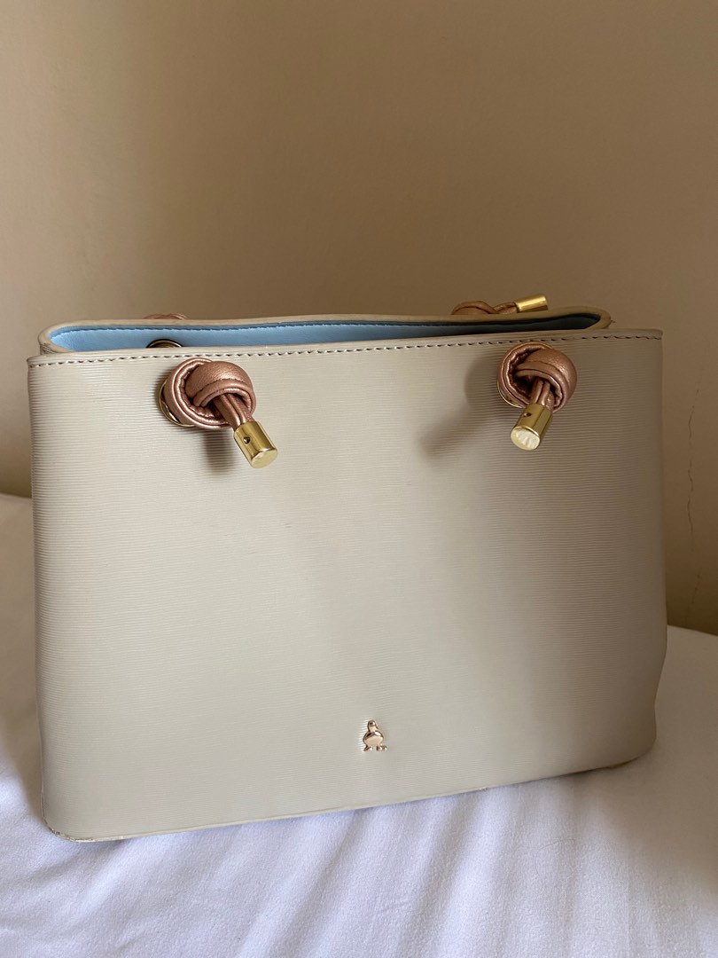 Duck Dahlia bag in Mochi, Luxury, Bags & Wallets on Carousell