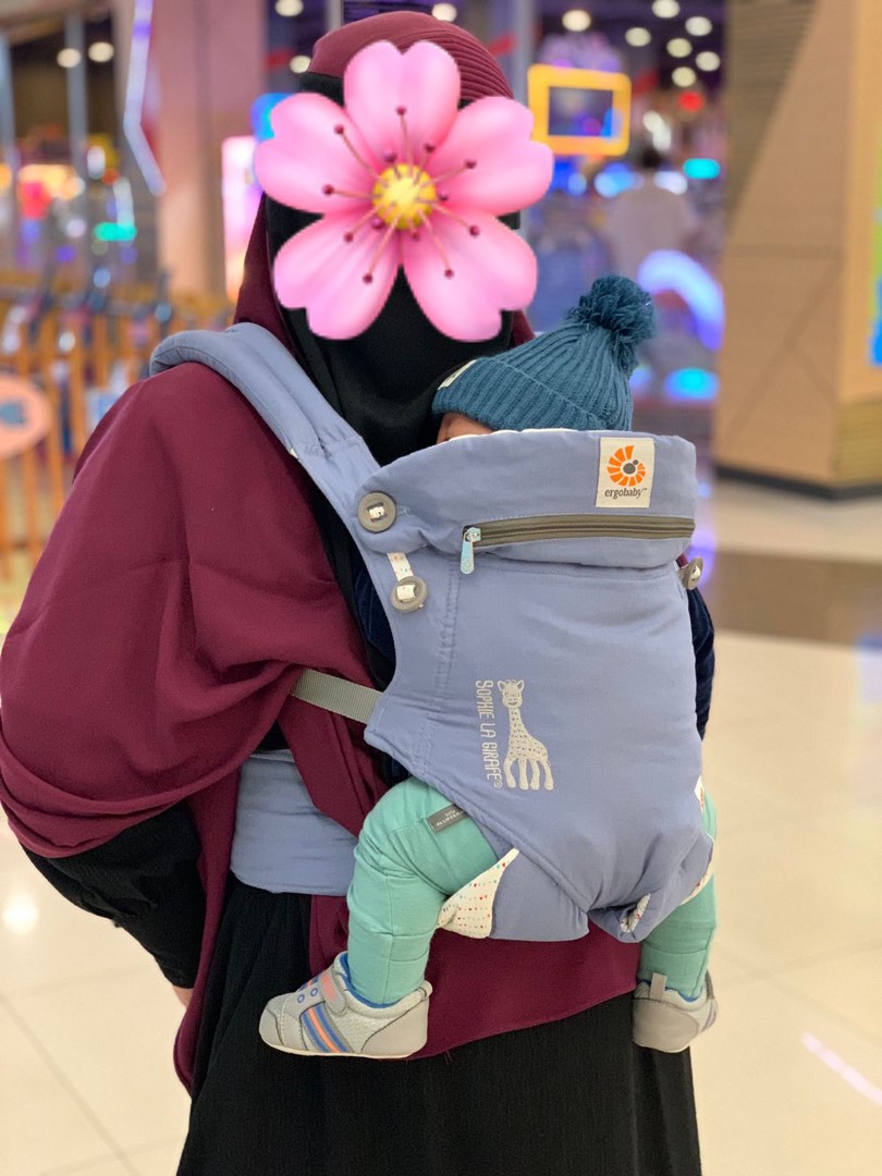 Ergobaby 360 Authentic Sophie la Girafe, Bayi & Anak, Kereta, Kursi