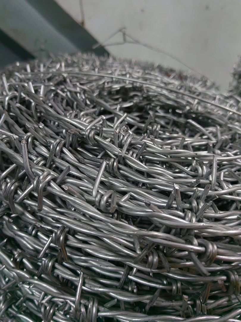 Fence Barb wire, Commercial & Industrial, Construction & Building ...
