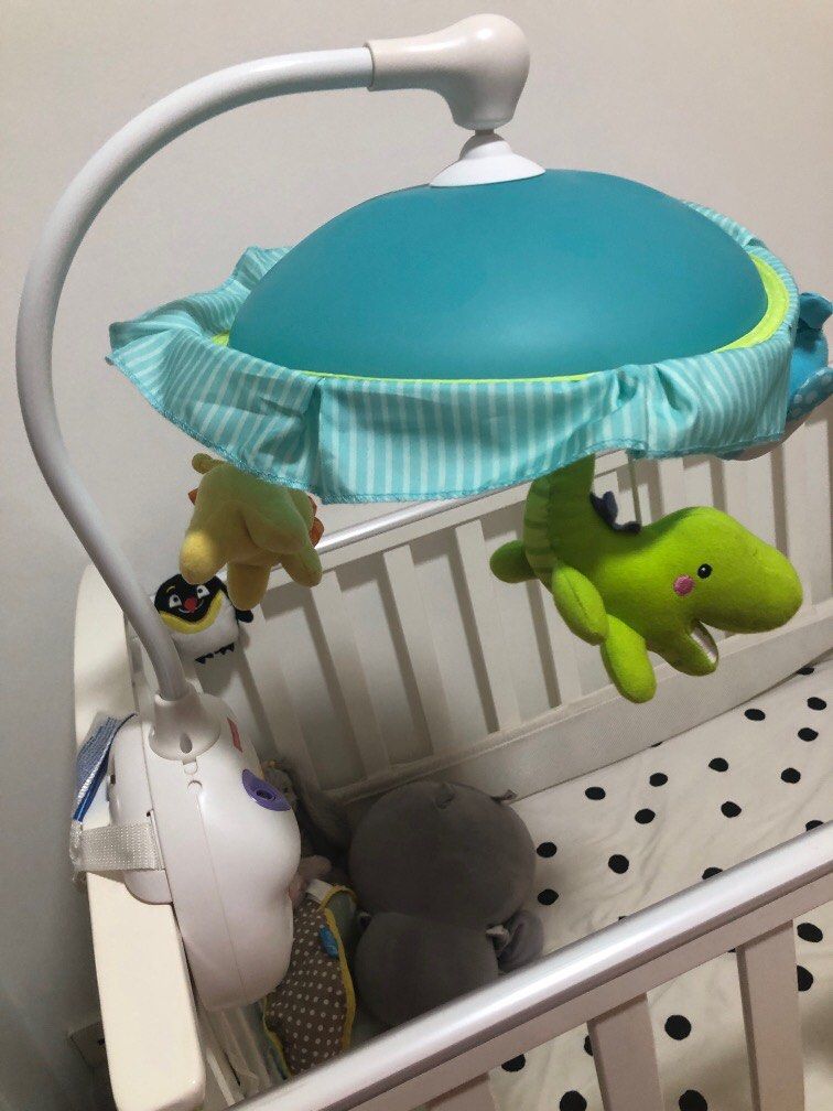 fisher price musical cot mobile, Babies & Kids, Baby Nursery & Kids Furniture, Nursery Lighting