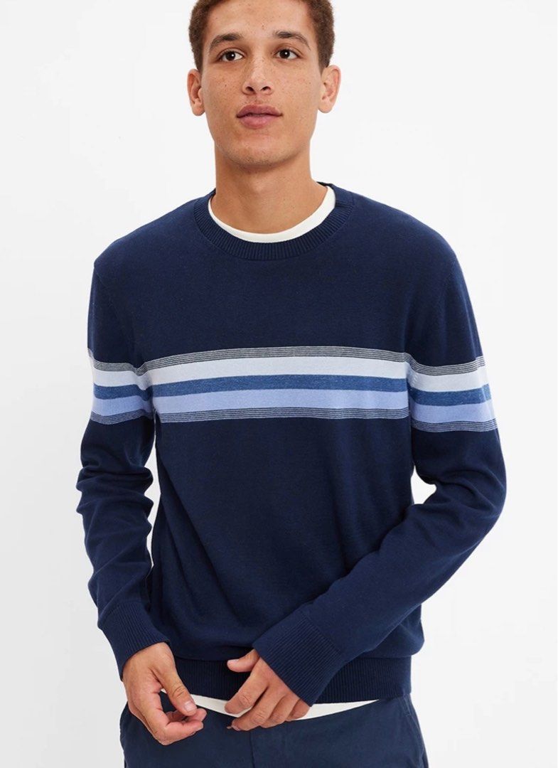 Gap Navy Colorblock Knit Sweater Men s Fashion Coats Jackets and Outerwear on Carousell