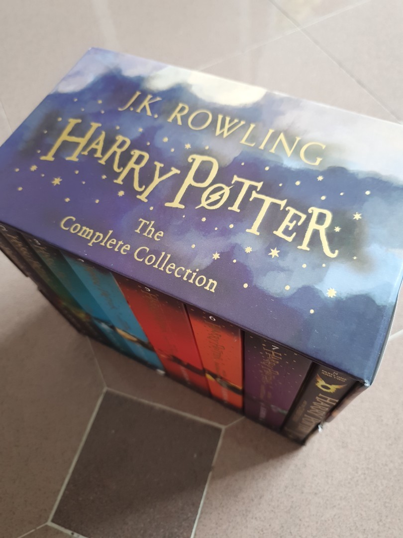 Harry potter books set of 8, Hobbies & Toys, Books & Magazines