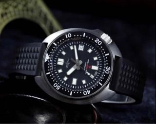 (Category: ) located in . Submitted by z-watches (Listing ID 1213971703, Image 1). Description: .