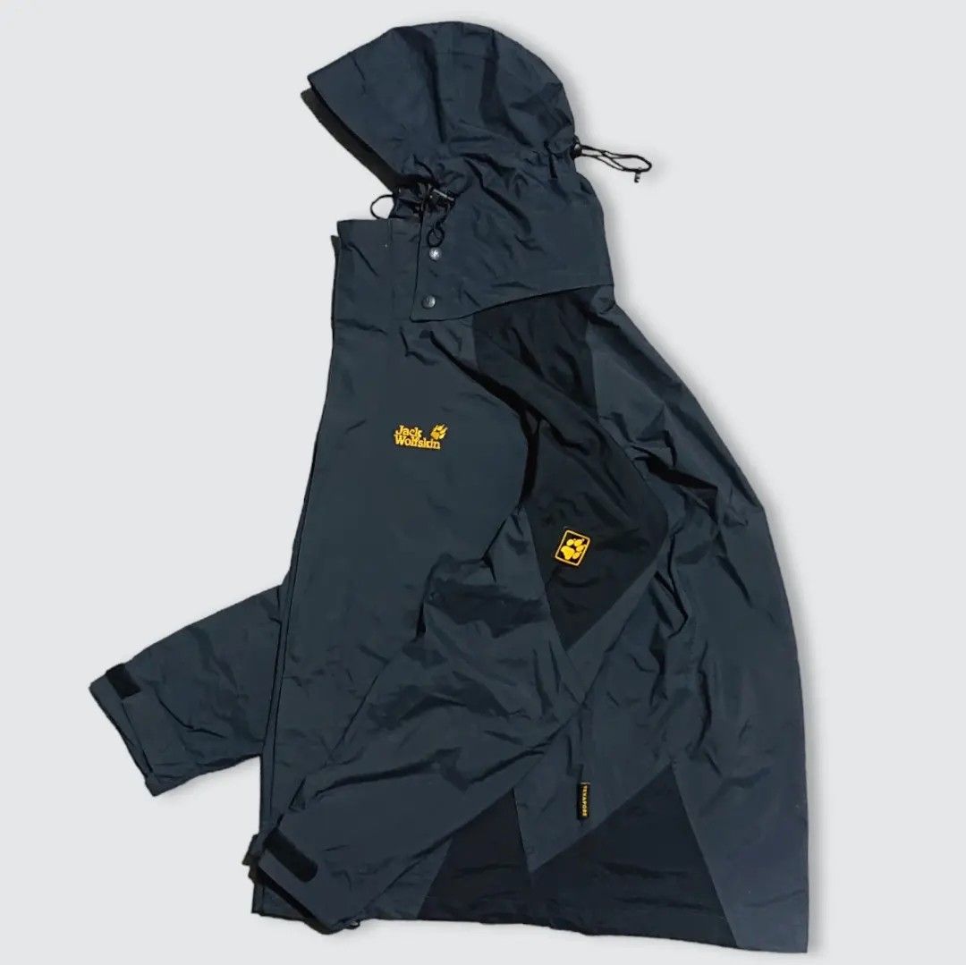Jack on sale wolfskin jaket