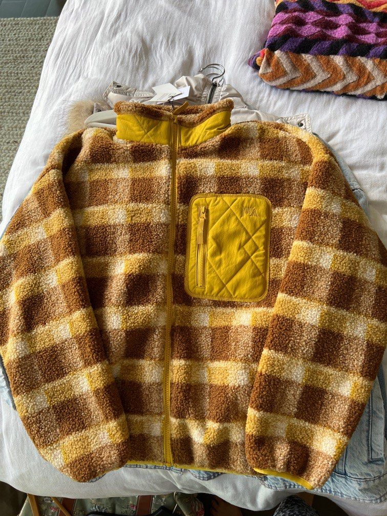Uniqlo jw anderson fleece jacket deals