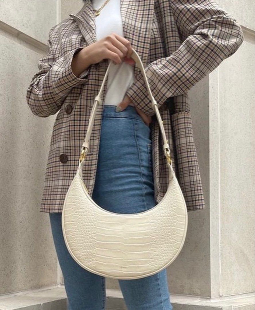 Jw pei saddle best sale bag