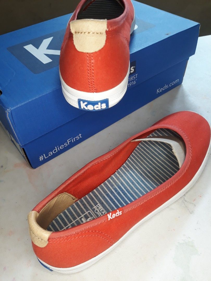 Keds ballet flat merah, Women's Fashion, Women's Shoes on Carousell