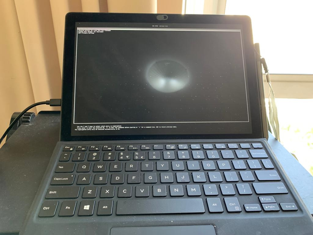 OPEN SWAP/ TRADE LAPTOP Dell Latitude 5285 i5 7th gen 8gb 256gb ssd