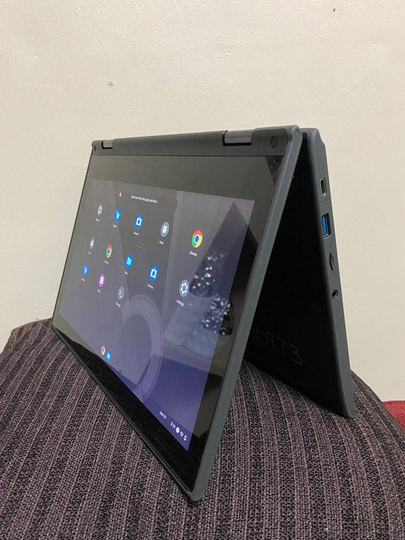 Lenovo Touchscreen Chromebook Fully bendable, Computers & Tech, Laptops