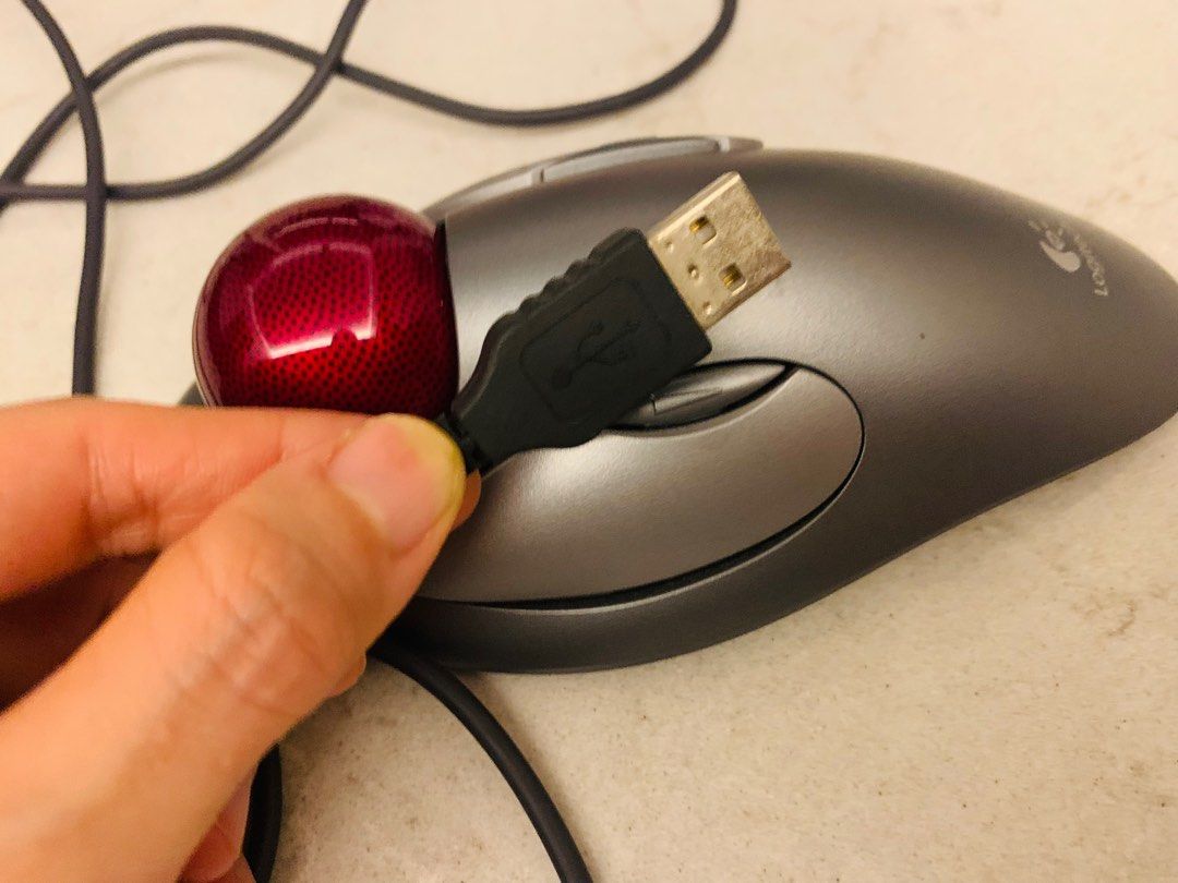 Logitech trackball mouse, Computers & Tech, Parts & Accessories, Mouse