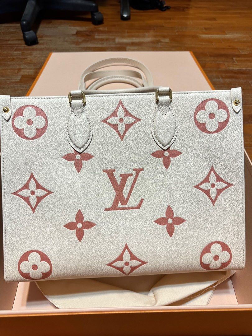 Louis Vuitton® Onthego MM Beige. Size in 2023  Woman bags handbags, Louis  vuitton, Women handbags