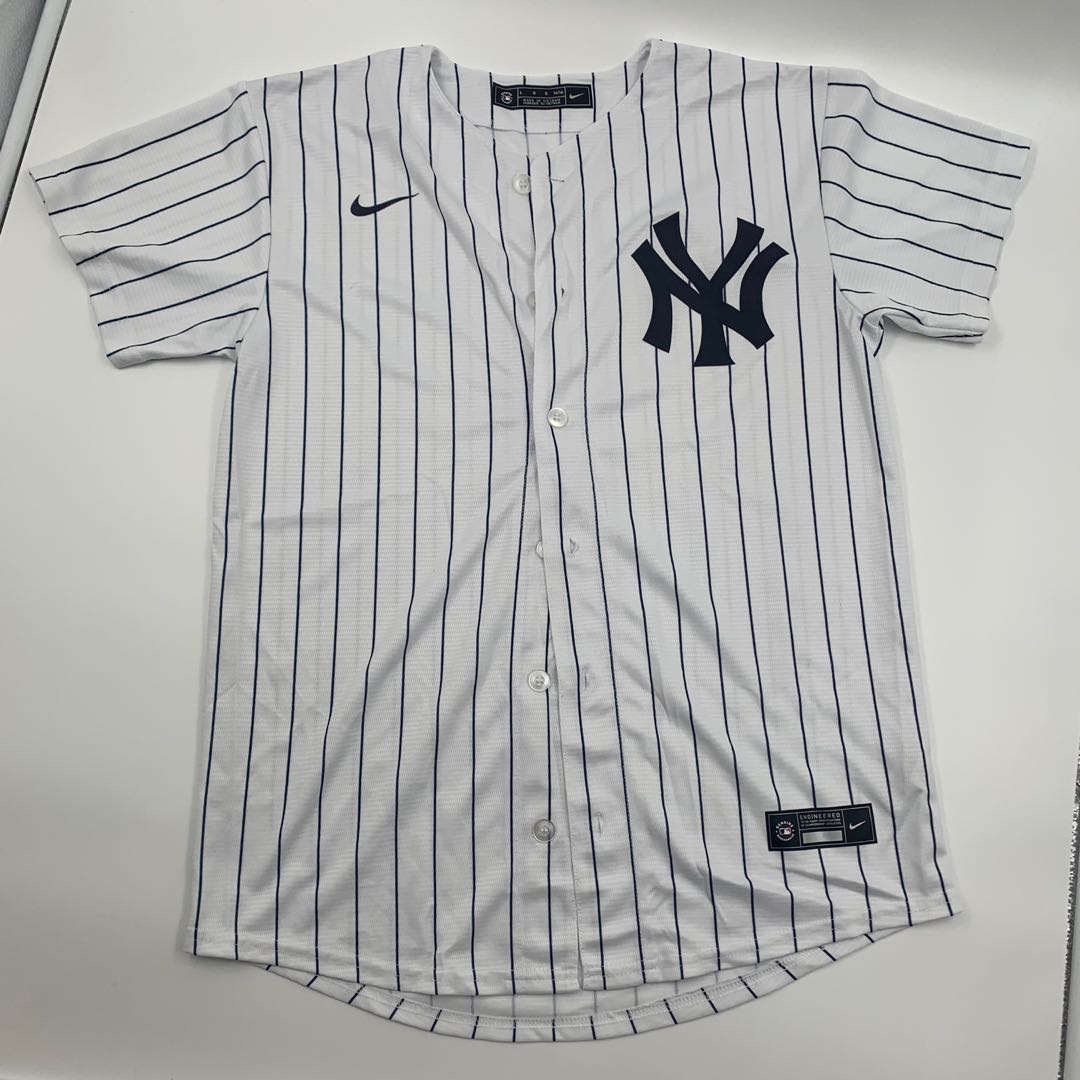 Nike - NEW YORK Yankees Jersey, Men's Fashion, Tops & Sets, Tshirts & Polo  Shirts on Carousell