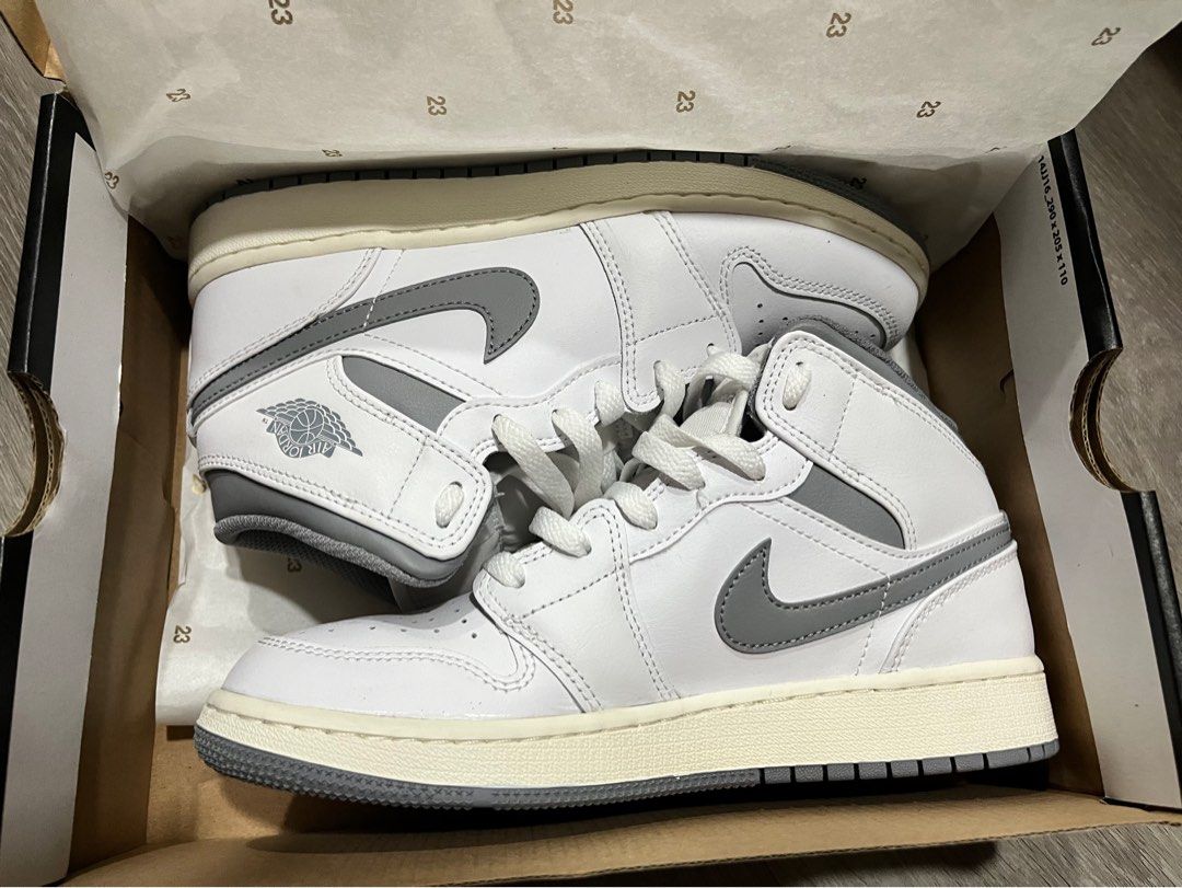 Nike air jordan mid outlet