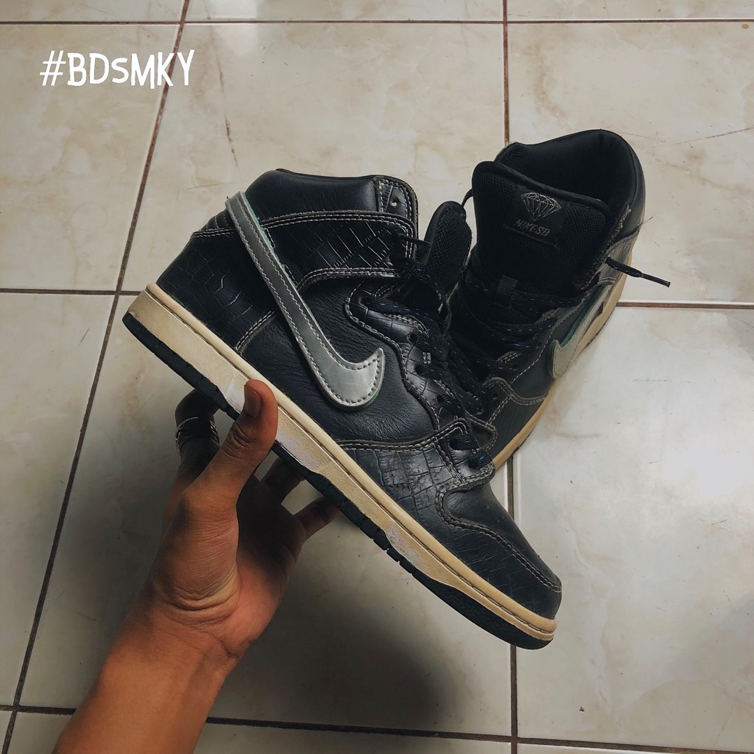 nike diamond dunk white