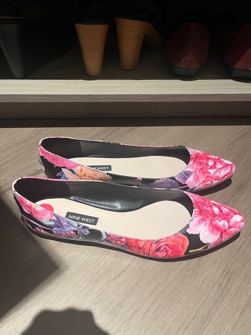 Nine West Women s Speakup Ballet Floral Flat Shoes Women s Fashion Footwear Flats on Carousell