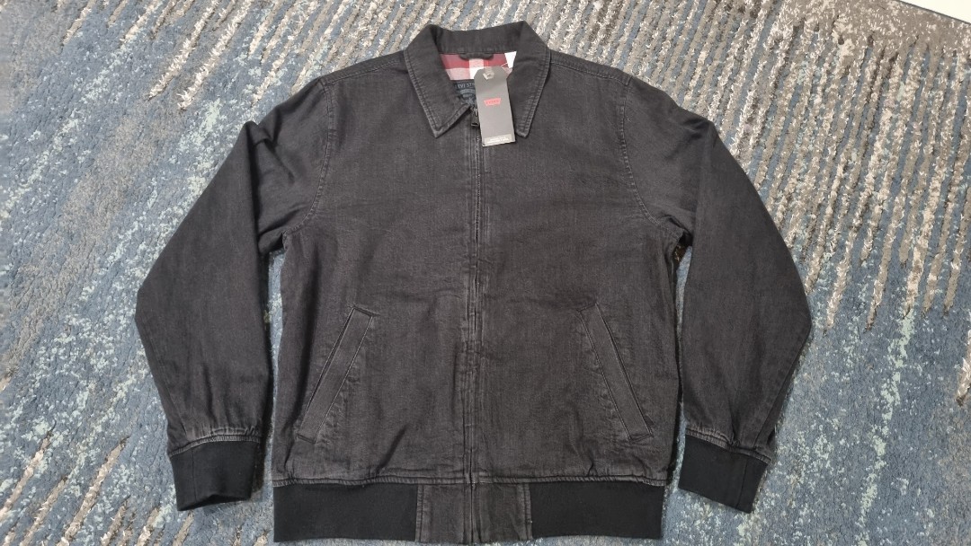 Levis Bomber jacket, Men's Fashion, Coats, Jackets and Outerwear on  Carousell